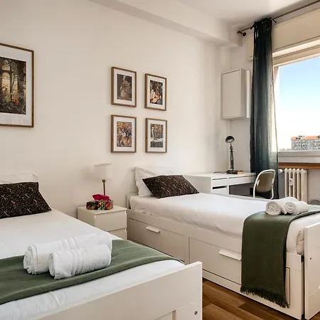 Elegance & Relax - Tennis, Child Park, 20 Minutes From Duomo Apartment *